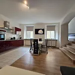 77m2 2 Raum Im Zittauer Stadtzentrum Innenstadt Innenring Lage Markt Und Rathaus Naehe Апартаменты *