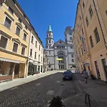 77m2 2 Raum Im Zittauer Stadtzentrum Innenstadt Innenring Lage Markt Und Rathaus Naehe *