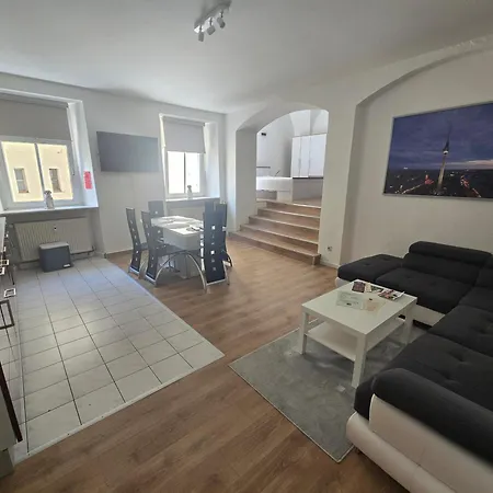 77m2 2 Raum Im Zittauer Stadtzentrum Innenstadt Innenring Lage Markt Und Rathaus Naehe Apartamento *
